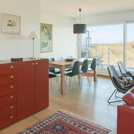 Cozy With Sunny Terrace Apartamento