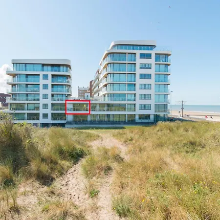 Cozy With Sunny Terrace Apartamento Ostend